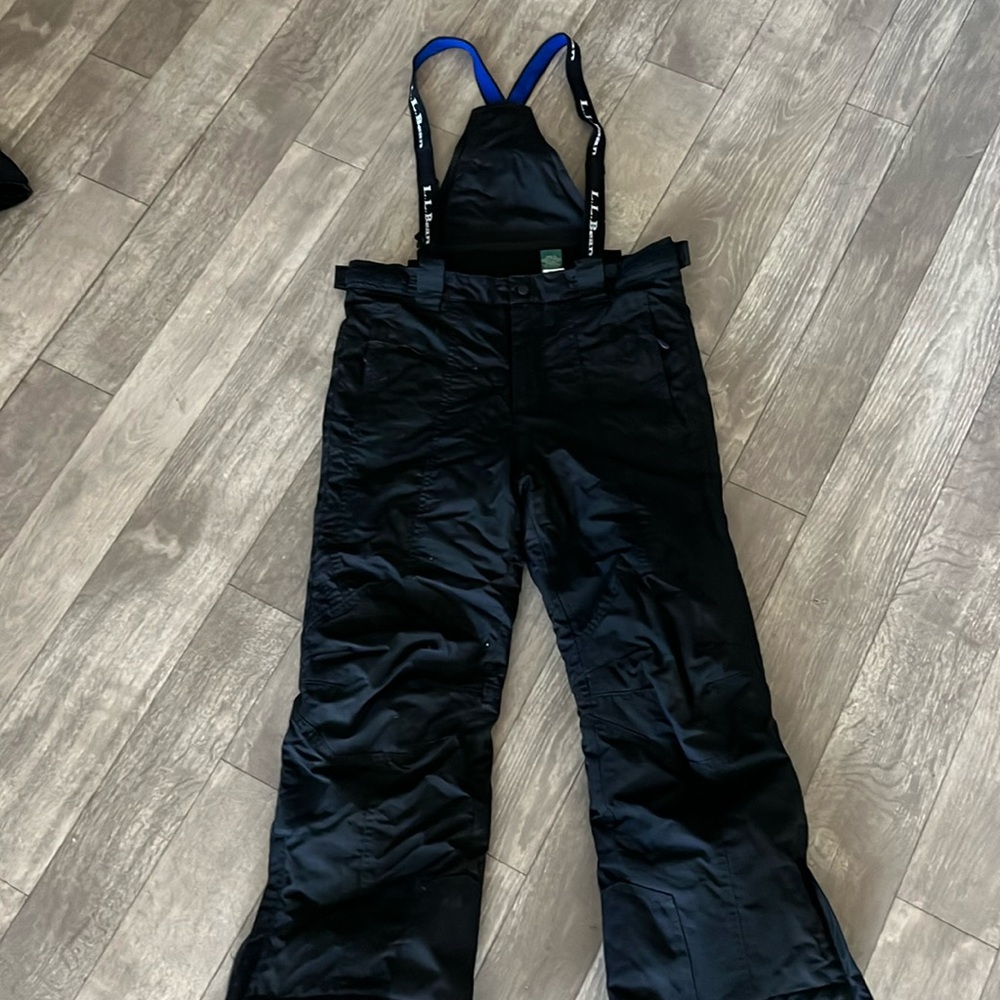 L.L Bean  snow suit size 10 kid black